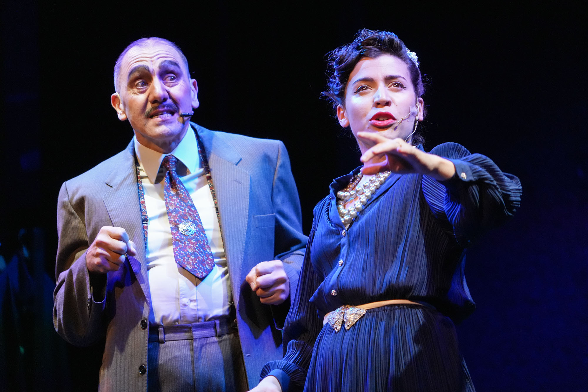 Mucho bardo y pocas nueces (2)